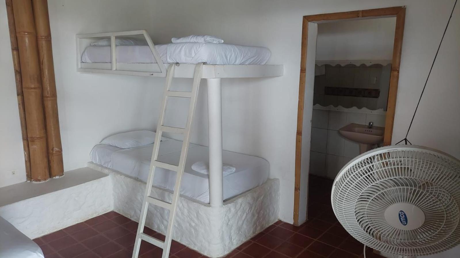Hotel Caramba Hospedaje Tonsupa Pokoj fotografie